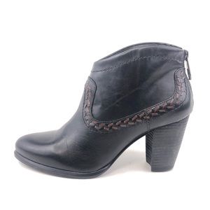 UGG Charlotte Black Leather Ankle Boots 8.5